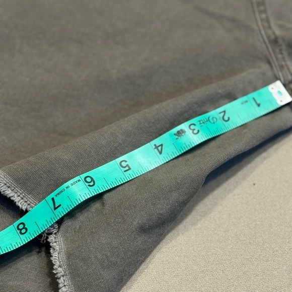 Volcom Taupe Shorts - Picture 6 of 6